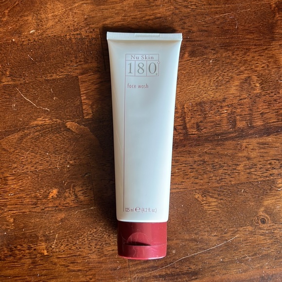 New NuSkin 180 facewash - Picture 2 of 3